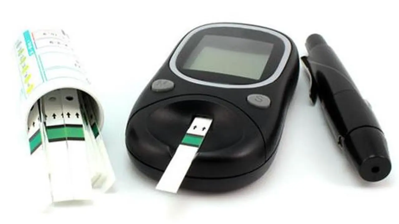 أسعار أجهزة قياس السكر المنزلية 2026.. خيارات متنوعة للمرضى